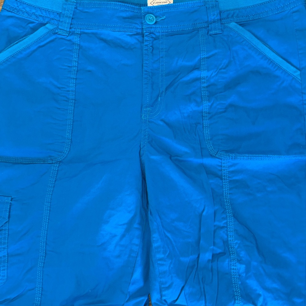 St. John's Bay Bright Blue Cargo Shorts - Picture 2 of 4